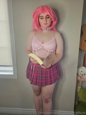 sydneyq_official Procurena gola OnlyFans fotografija 57