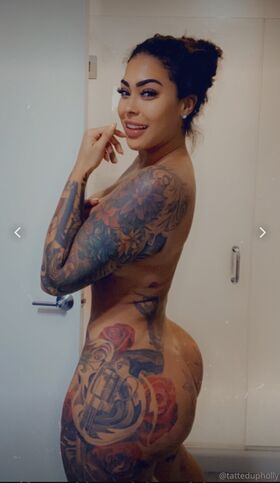 TattedUpHolly Nude Leaks OnlyFans Photo 35