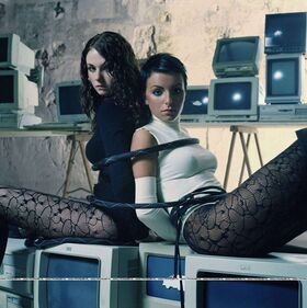 Tatu Naken läcka OnlyFans foto 23