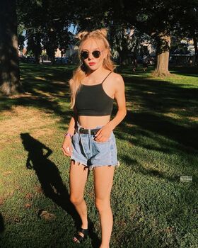 Taylor Hickson Nude Leaks OnlyFans Photo 24