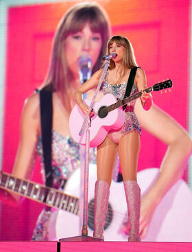 Taylor Swift Nude Leaks OnlyFans Photo 328