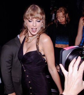 Taylor Swift Nude Leaks OnlyFans Photo 1199