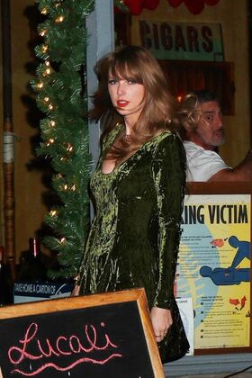 Taylor Swift Nude Leaks OnlyFans Photo 1284