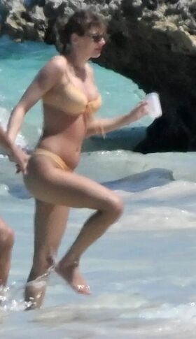 Taylor Swift Nude Leaks OnlyFans Photo 2230