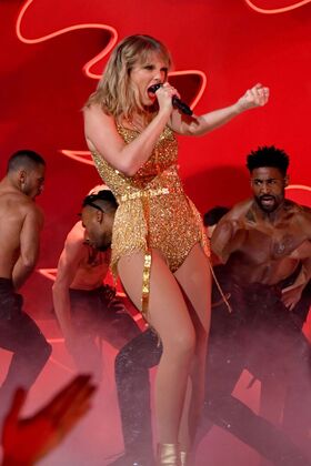 Taylor Swift Foto filtrada desnuda de OnlyFans 6875