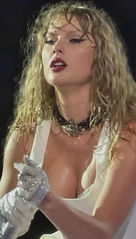 Taylor Swift Foto filtrada desnuda de OnlyFans 6894