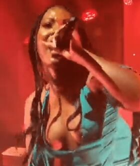 Tems Nagie wycieki OnlyFans zdjęcie 9