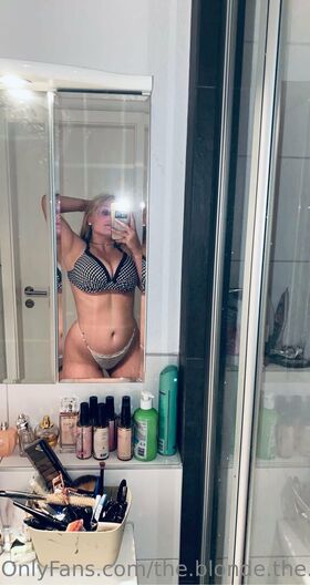 the.blonde.the.brunette Nude Leaks OnlyFans Photo 4
