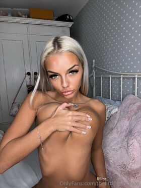 thelittleprincesss Nude Leaks OnlyFans Photo 84