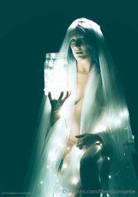 themoonsprite Nude Leaks OnlyFans Photo 17