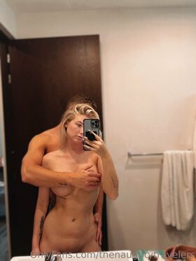 thenaughtytravelers Nude Leaks OnlyFans Photo 21
