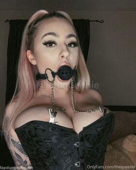 Thequeenie Nude Leaks OnlyFans Photo 11