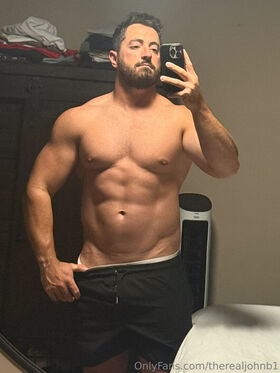 therealjohnb1 صورة OnlyFans العارية المسربة 21