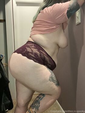thicc.n.spooky Nude Leaks OnlyFans Photo 27
