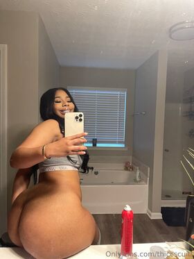 thiccscuitt Nude Leaks OnlyFans Photo 18