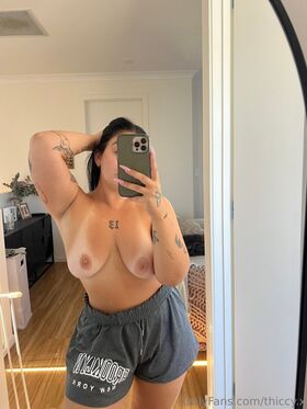 thiccy.x Nude Leaks OnlyFans Photo 30