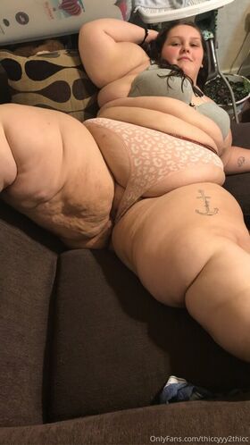 thiccyyy2thicc Nude Leaks OnlyFans Photo 59