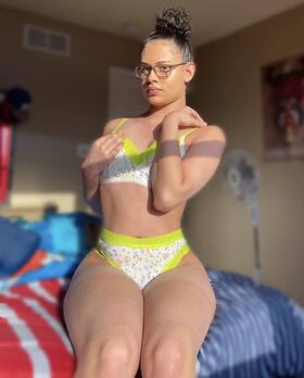 Thick Diamond Nude Leaks OnlyFans Photo 6