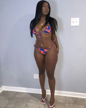 thick.trixxx Nude Leaks OnlyFans Photo 2