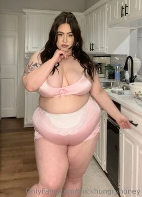 thickhungryhoney Nude Leaks OnlyFans Photo 167