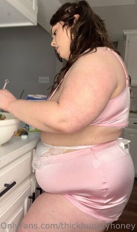thickhungryhoney Nude Leaks OnlyFans Photo 171