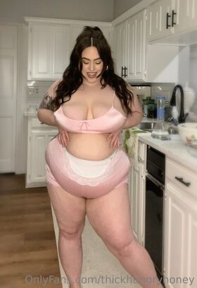thickhungryhoney Nude Leaks OnlyFans Photo 182