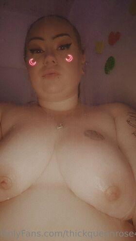 thickqueenrose420 Nude Leaks OnlyFans Photo 20