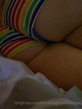 thickthighsambereyes Nude Leaks OnlyFans Photo 8