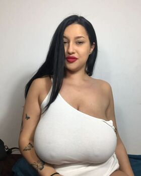 Tianaz Melons Nude Leaks OnlyFans Photo 22
