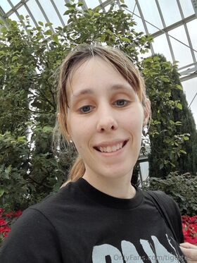 tigertera Гола изтичане OnlyFans снимка 1