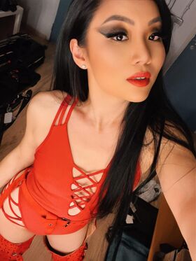 Tina Guo Nude Leaks OnlyFans Photo 9
