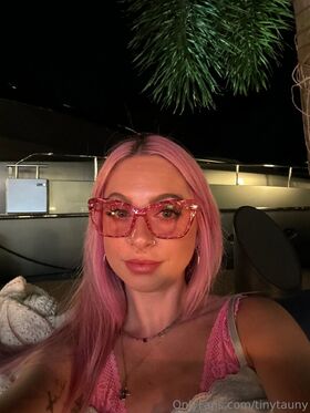 tinytauny Foto trapelata OnlyFans nuda 22