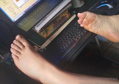 tinytoetracy Nude Leaks OnlyFans Photo 24