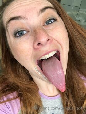 Tongue-tastic Nude Leaks OnlyFans Photo 5