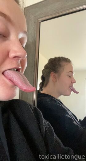 toxicallietongue Nude Leaks OnlyFans Photo 39