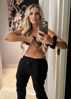 Trish Stratus Nude Leaks OnlyFans Photo 583