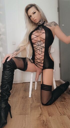 TS-MiaDeluxxe Nude Leaks OnlyFans Photo 10