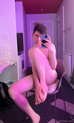 twink_max Nude Leaks OnlyFans Photo 51