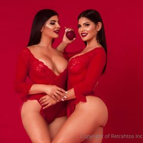 Twins Mailyn & Mailen Fernandez Nude Leaks OnlyFans Photo 41