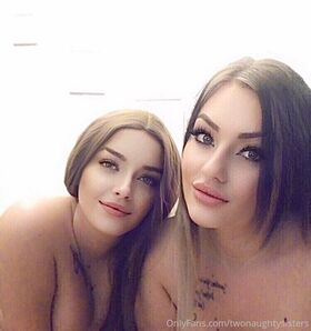 twonaughtysisters Nude Leaks OnlyFans Photo 47
