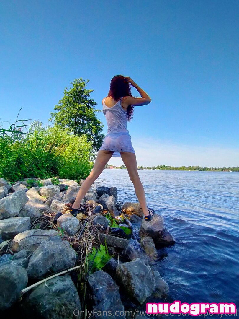 Twowheelsandponytail