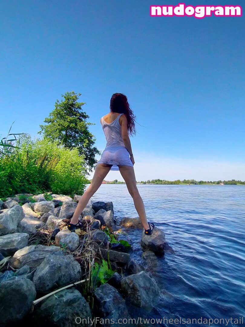 Twowheelsandponytail