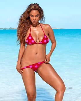 Tyra Banks Nude Leaks OnlyFans Photo 36