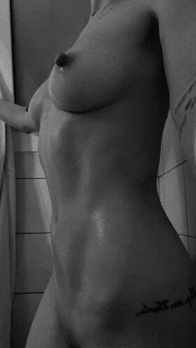 Tzouma Mym Nude Leaks OnlyFans Photo 30