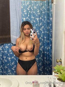 Ughmommy Nude Leaks OnlyFans Photo 6