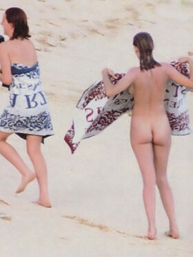 Uma Thurman Nude Leaks OnlyFans Photo 10