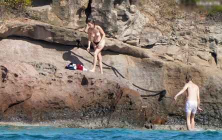 Uma Thurman Nude Leaks OnlyFans Photo 89