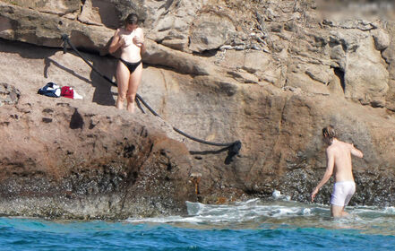 Uma Thurman Nude Leaks OnlyFans Photo 95