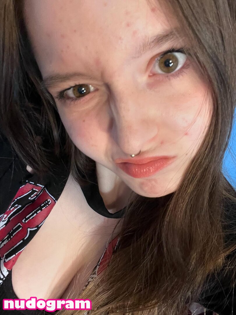 Veronica unoangryone vonthedon Nude Leaks OnlyFans Photo 22  