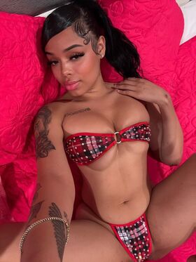 urfavforeign Nude Leaks OnlyFans Photo 4